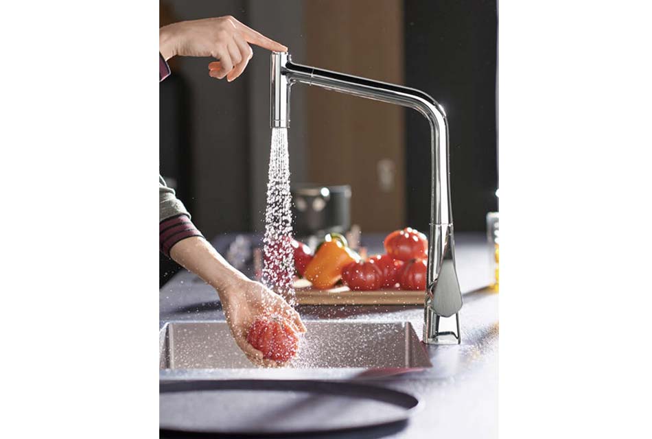 Modern kitchen faucet